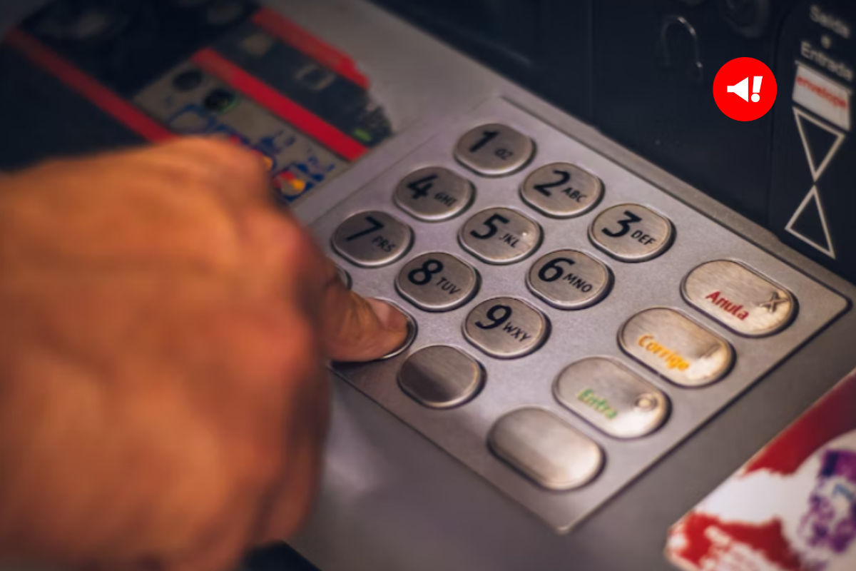 ATM के इस्तेमाल में आप जरूर करते होंगे ये 3 गलतियां, ध्यान देंगे तो कभी नहीं पछताएंगे