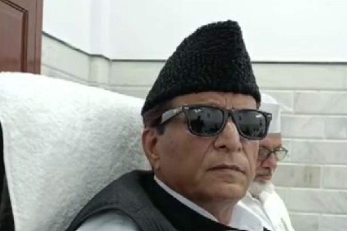 UP: सपा नेता आजम खान की विधानसभा सदस्यता रद्द, भड़काऊ भाषण मामले में 3 साल की मिली है सजा