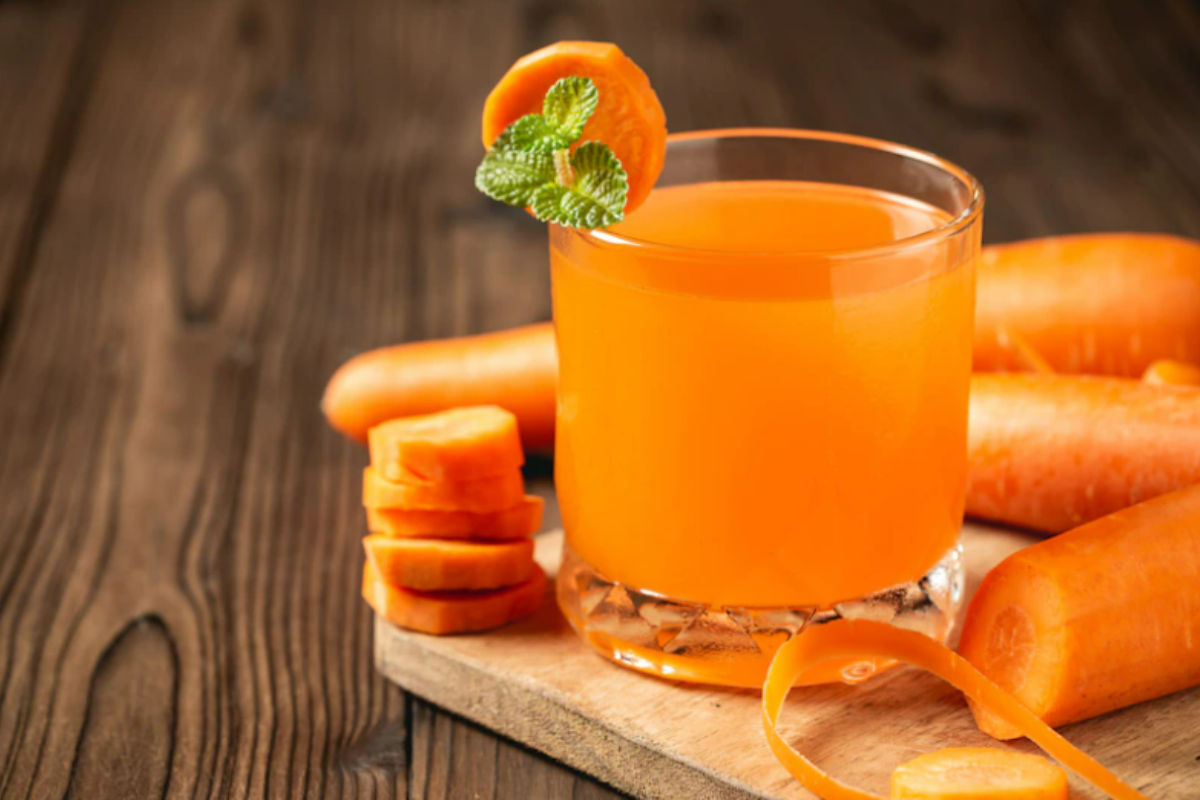 गाजर का जूस पीने से मिलते हैं ये 5 गजब के फायदे, रोज पीएं फिर देखें कमाल