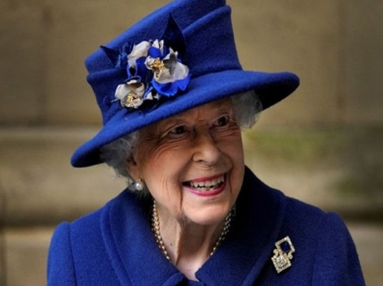 ब्रिटेन की महारानी एलिजाबेथ द्वितीय का निधन, 96 साल की उम्र में ली अंतिम सांस
