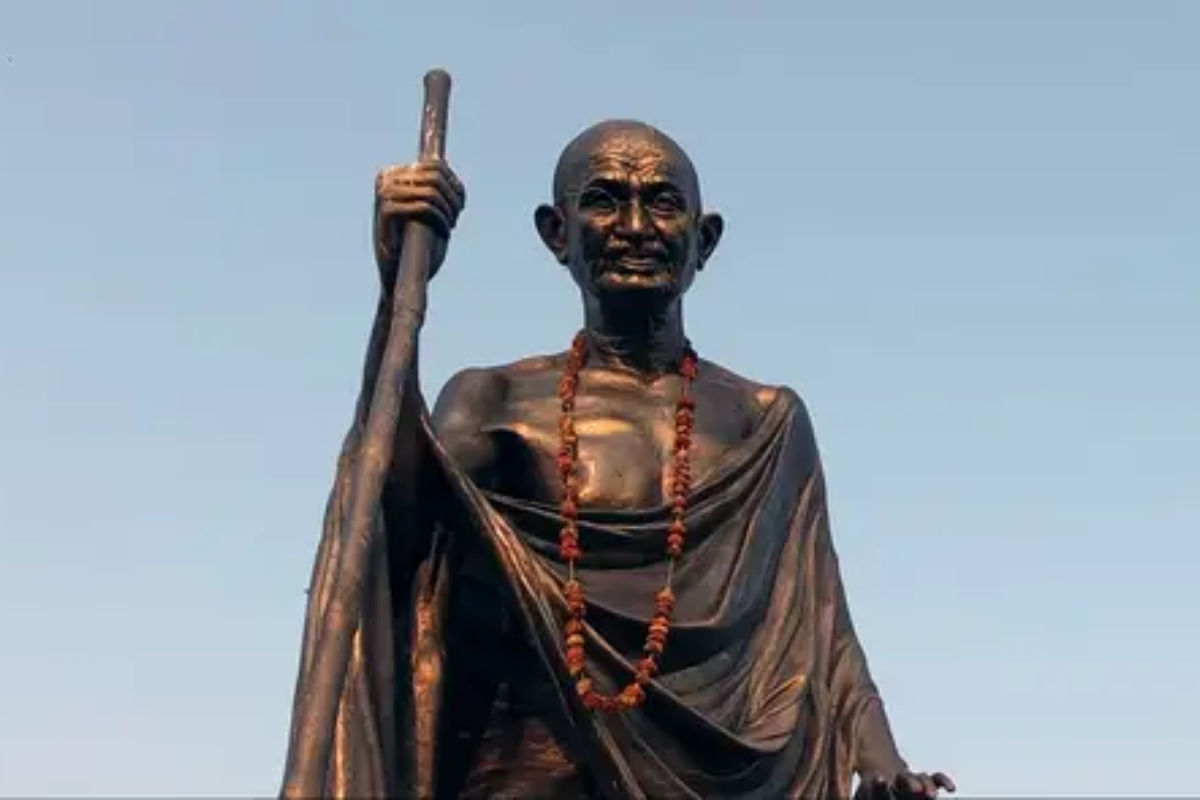 Gandhi jayanti speech in hindi: महात्मा गांधी जयंती पर दें ये स्पीच, सभा में गूंज जाएगी तालियों की गड़गड़ाहट