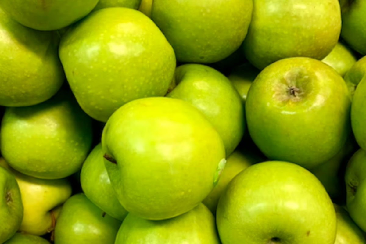 लाल से नहीं हरे सेब से शरीर में बनेगा इंसुलिन! Diabetes रोगी तुरंत कर लें आहार में शामिल