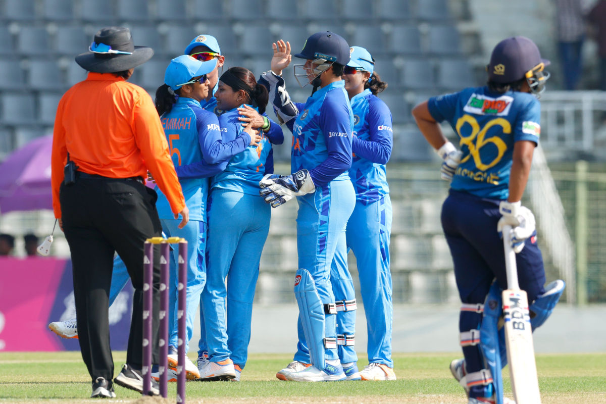 भारतीय महिला क्रिकेट टीम ने 7वीं बार जीता Womens Asia Cup, महज 51 गेंद में श्रीलंका को हराया