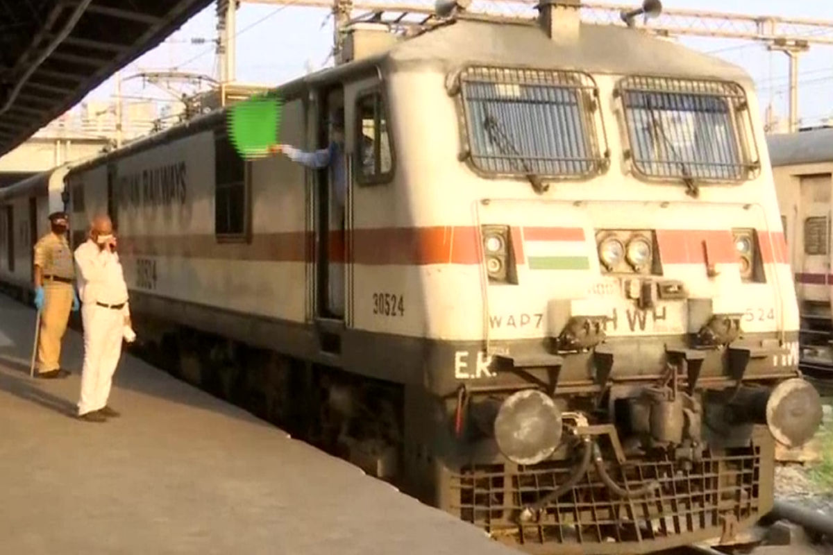 Special Train: दिल्ली से बिहार जानेवाले यात्रियों के लिए स्पेशल ट्रेन शुरू, टाइम शेड्यूल चेक कर लें