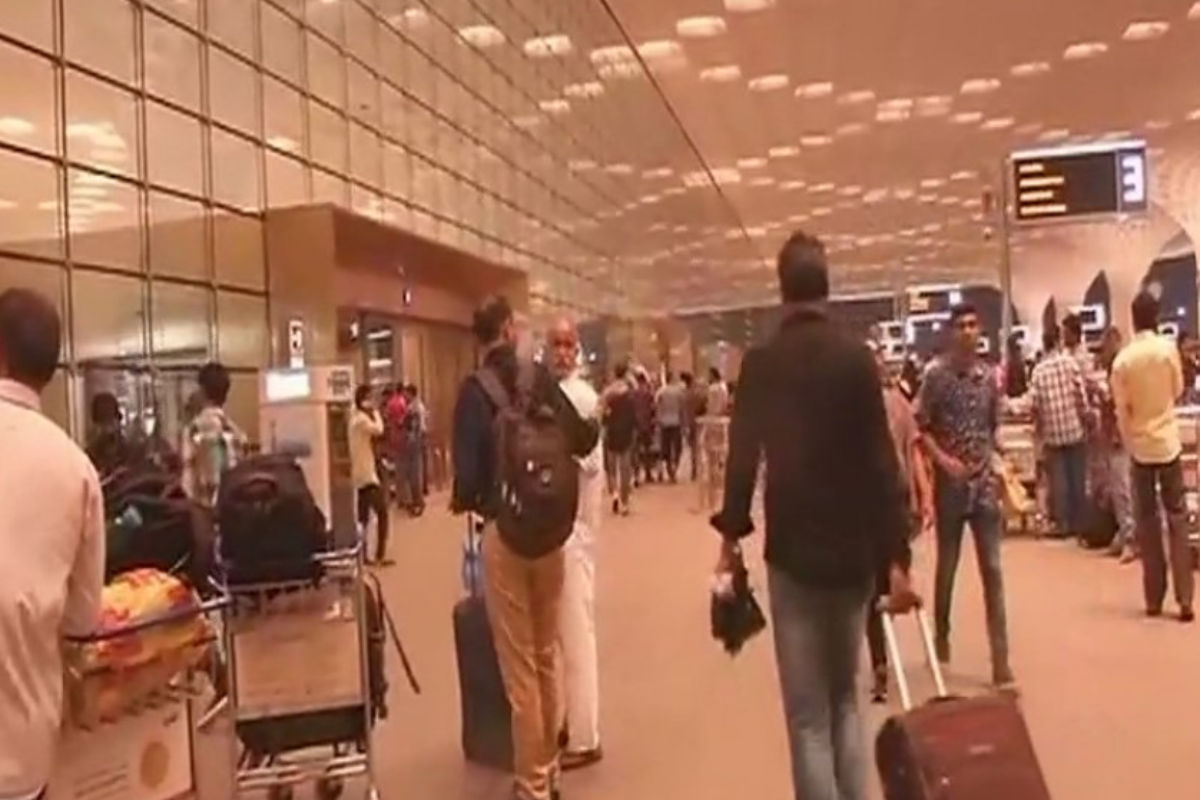 मुंबई एयरपोर्ट पर आज 6 घंटे बंद रहेगी विमानों की आवाजाही, जानिए इसके पीछे की वजह