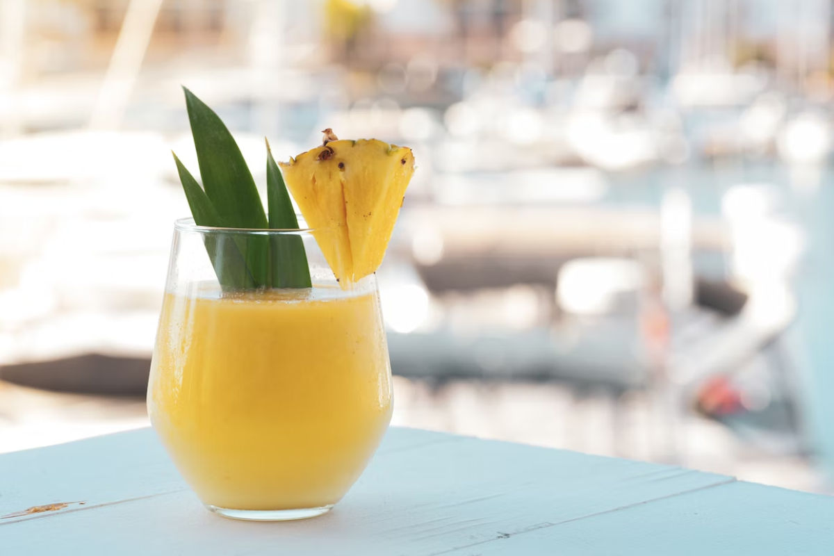 Benefits of Pineapple Juice: सर्दियों में पिएं पाइनएप्पल जूस, होंगे ये 3 बड़े फायदे