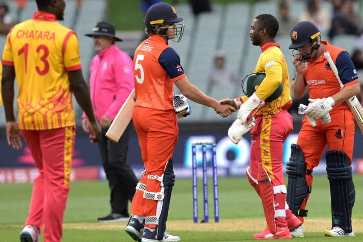 T20 वर्ल्ड कप: नीदरलैंड से हार जिम्बाब्वे हुआ टूर्नामेंट से बाहर, यहां देखें ग्रुप-2 के सेमीफाइनल का समीकरण