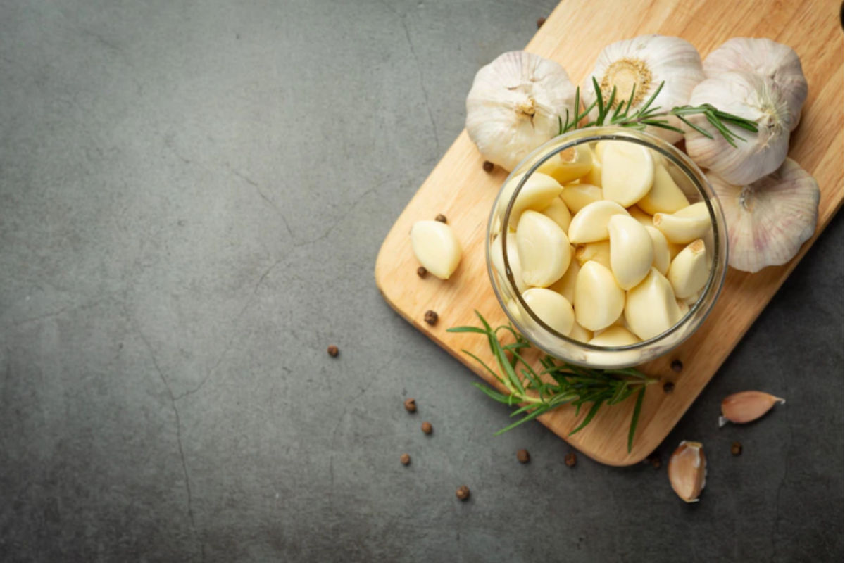 Garlic For Winters: सर्दियों में करें कच्चे लहसुन का सेवन, इन तमाम समस्याओं का होगा खात्मा!