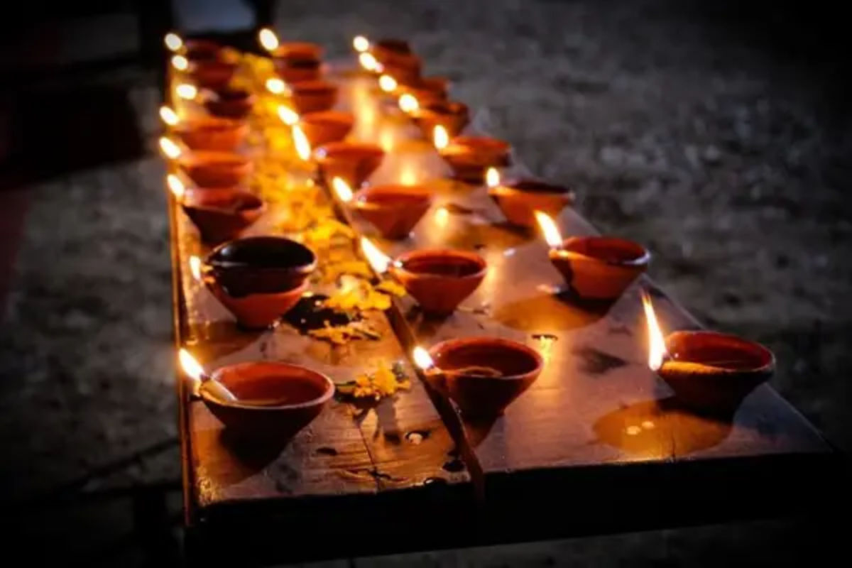 Dev Deepawali 2022 Wishes in Hindi: देव दीपावली पर इन संदेशों से अपनों को हार्दिक शुभकामनाएं भेजें