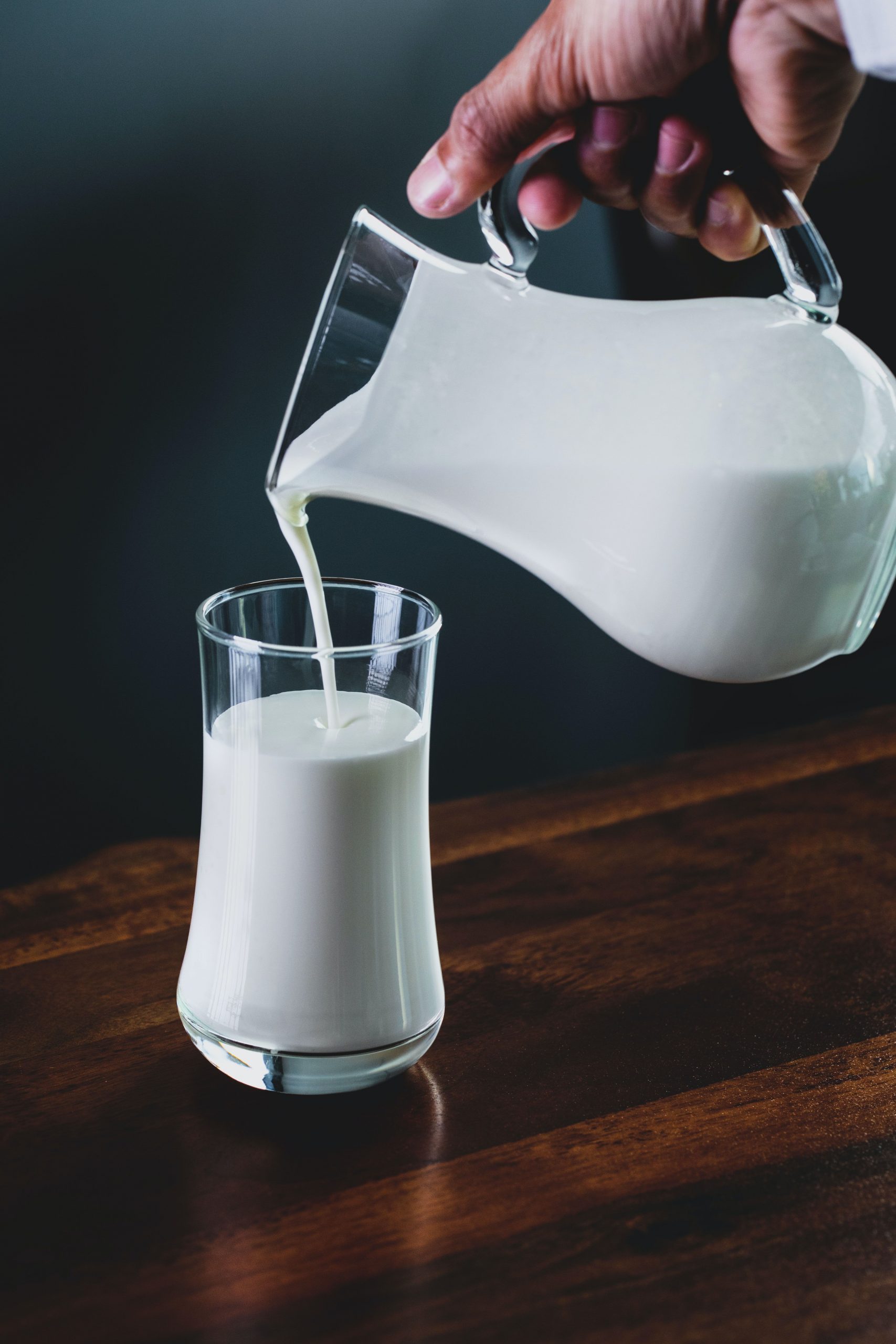 दूध में डालकर पिएं बस ये एक चीज, मिलेंगे 5 चमत्कारी फायदे