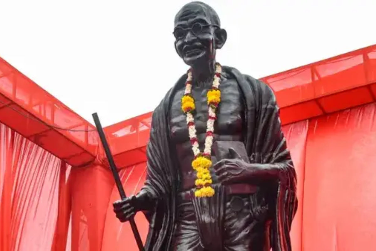 Gandhi Jayanti 2022 Wishes in Hindi: महात्मा गांधी की जयंती पर प्रियजनों को भेजें ये शुभकामनाएं