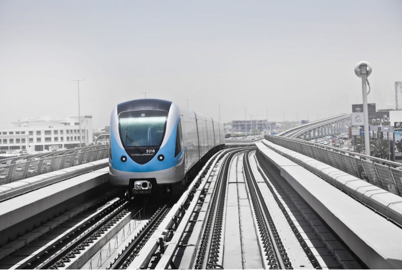 Hydrogen Train: भारत बना रहा है हाइड्रोजन ट्रेन, जानें कब पटरी पर दौरेगी ये रेल