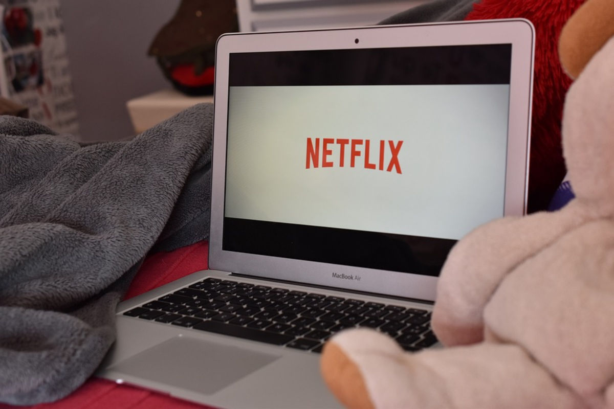 Netflix यूजर्स के लिए बुरी खबर, अब नहीं कर पाएंगे दोस्तों पर एहसान