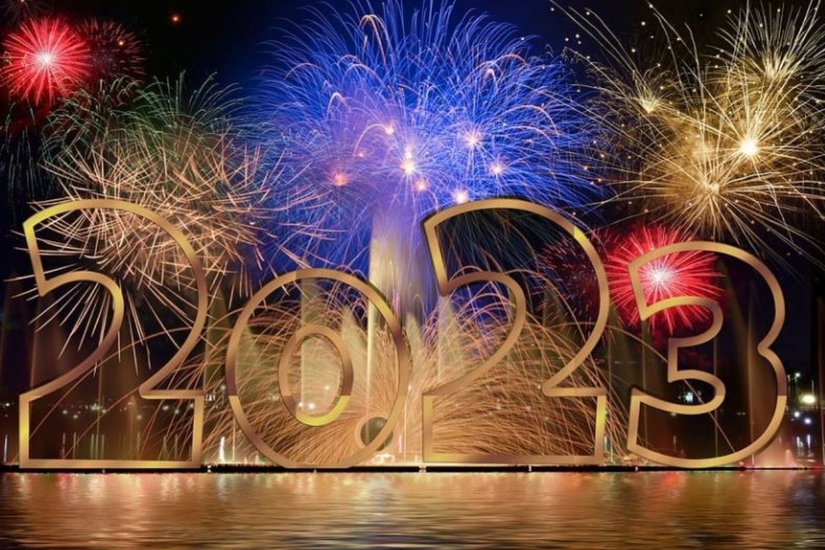 New Year 2023: दुनिया में सबसे पहले और सबसे आखिर में कौन से देश नए साल का स्वागत करते हैं?