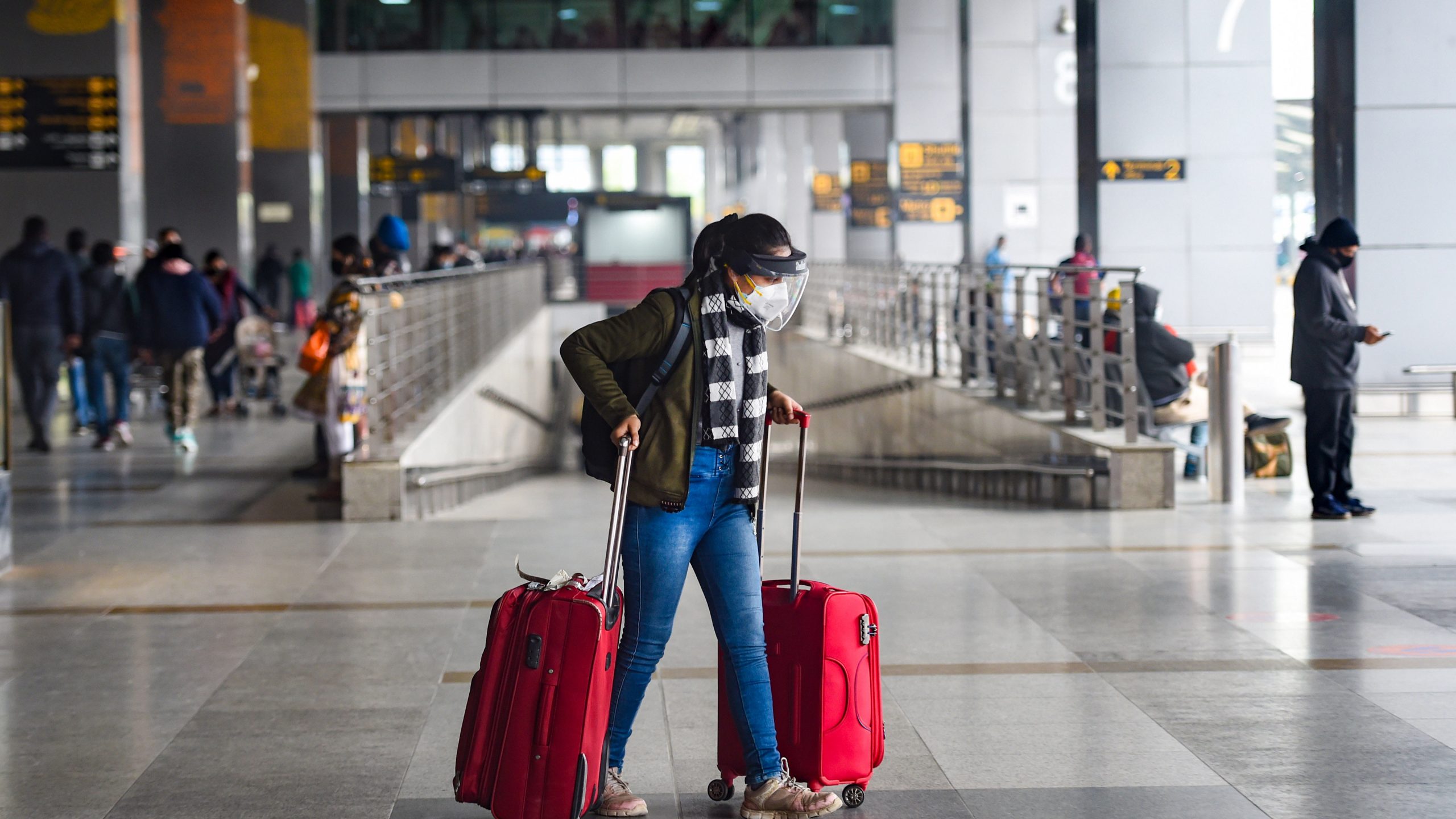 Omicron के बीच भारत सरकार का आदेश- विदेश से आए सभी यात्रियों के लिए 7 दिनों का होम क्वारंटाइन जरूरी