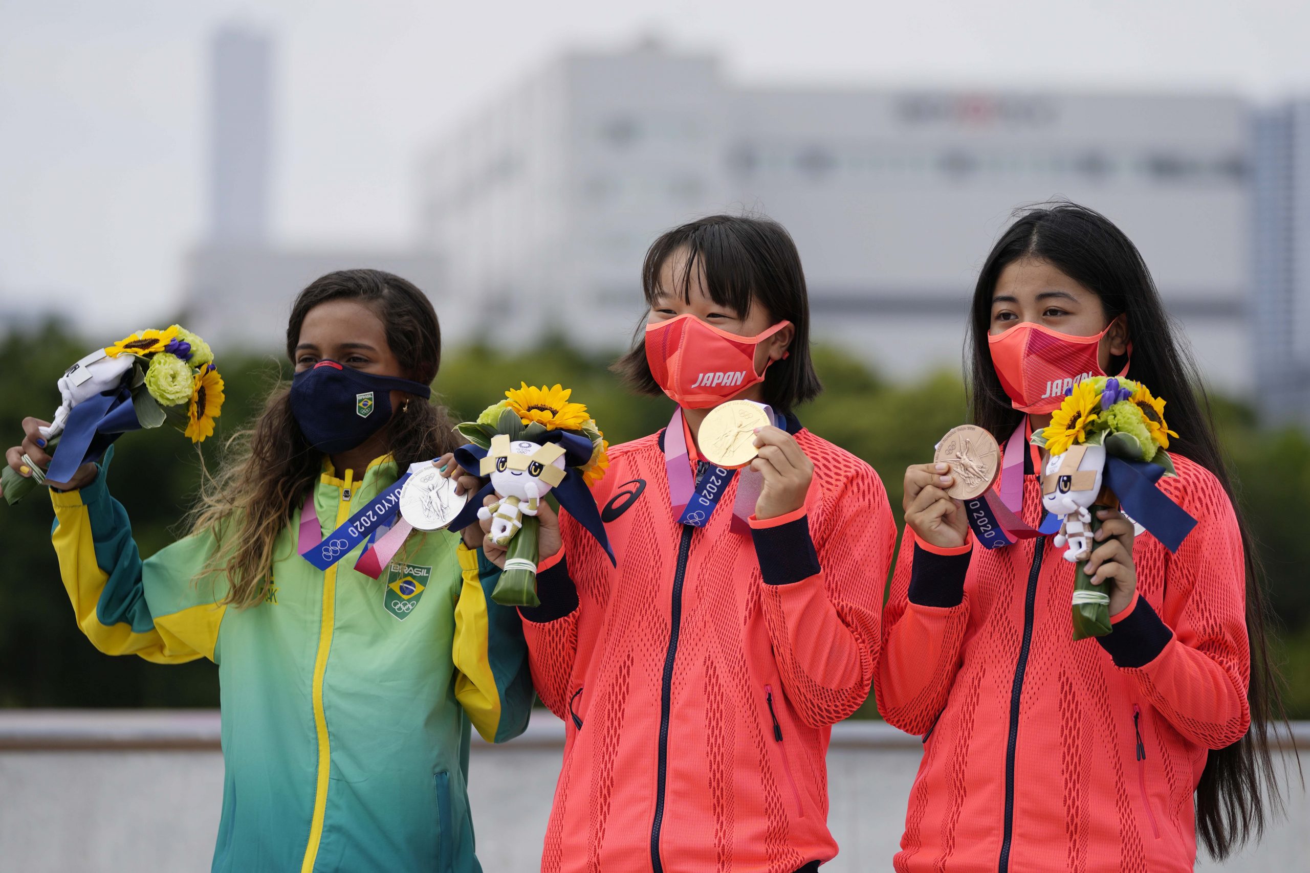 Tokyo Olympics: कौन है ओलंपिक में गोल्ड, सिल्वर और ब्रॉन्ज जीतने वाली सबसे कम उम्र की खिलाड़ी