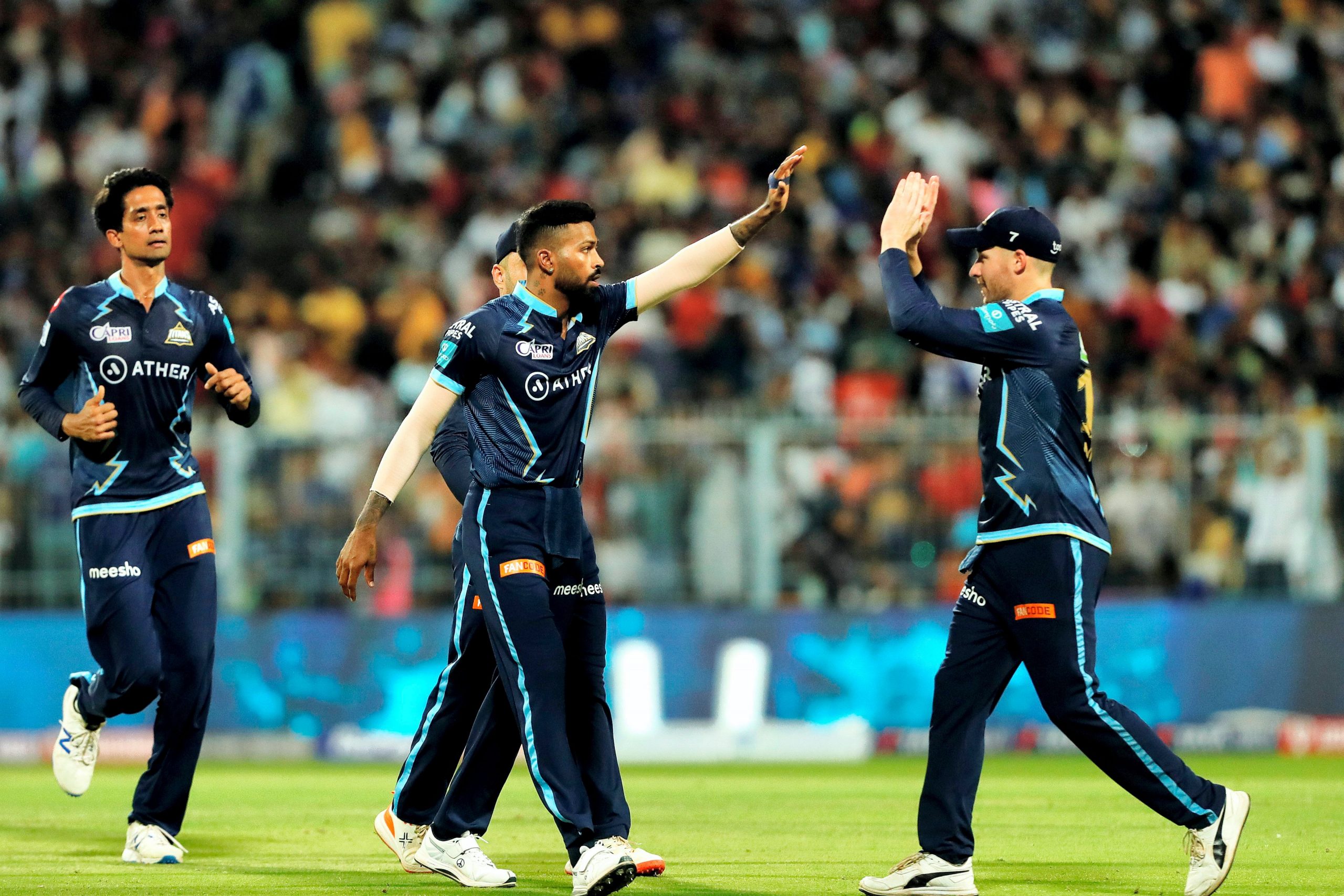 IPL: चैंपियन गुजरात टाइटंस को लगा तगड़ा झटका, घातक पेसर और ताबड़तोड़ बल्लेबाज हुआ टीम से बाहर