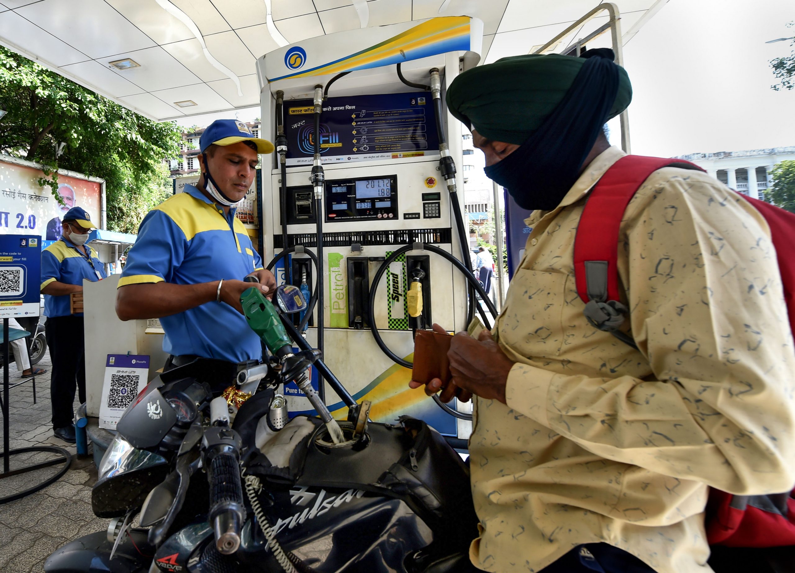 Petrol, diesel prices today: लगातार 7वें दिन बढ़े तेल के दाम, दिल्ली में पेट्रोल 110 के पार
