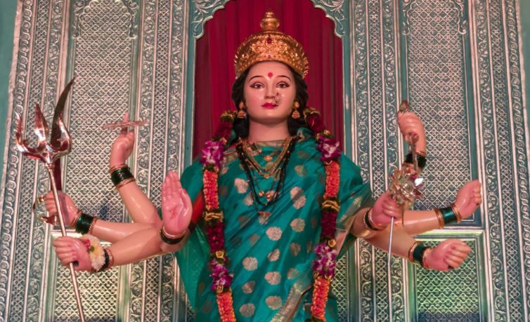 Navratri 2020: जानें, किस दिन होती है किस देवी की पूजा और जरूरी होती है ये पूजन सामग्री