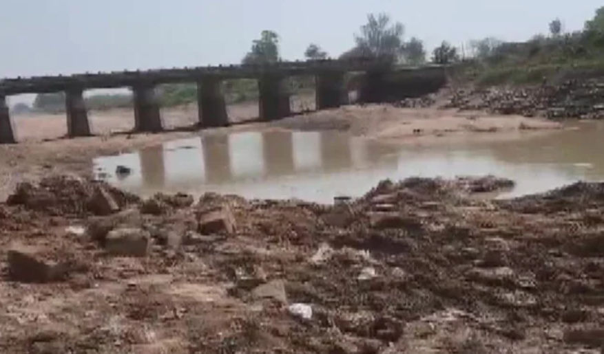 बिहार में 60 फुट का पुल चोरी, जिसने लिखाई रपट, वही निकला चोर