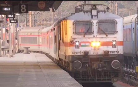 सफर में जाने से पहले देख लें Indian Railways की कैंसिल ट्रेनों की लिस्ट