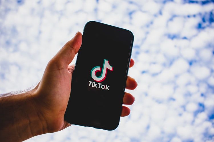 Amazon ने कहा, कर्मचारियों को गलती से गया TikTok को फोन से हटाने वाला ईमेल