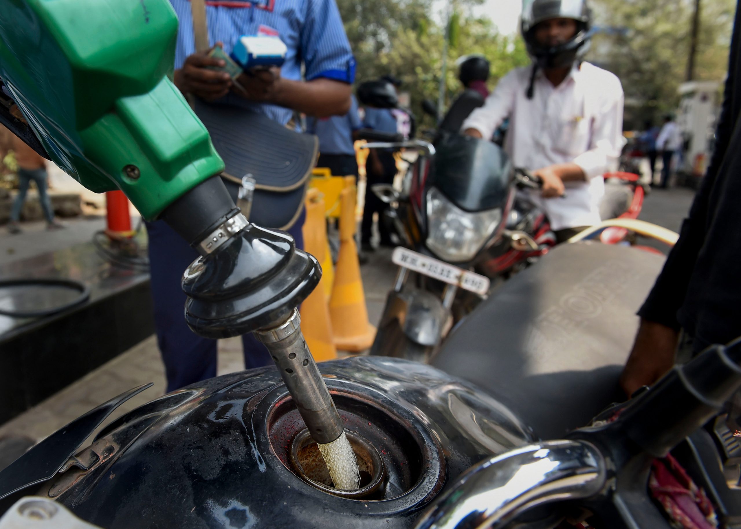 Petrol, diesel prices 30 April: जारी हुए पेट्रोल-डीजल के नए रेट, यहां देखें