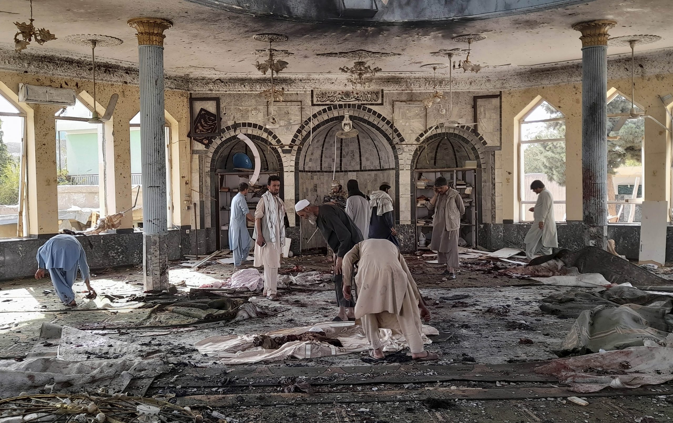 अफगानिस्तान में शिया मस्जिद में हुए बम धमाके में 50 की मौत, इस्लामिक स्टेट ने ली जिम्मेदारी