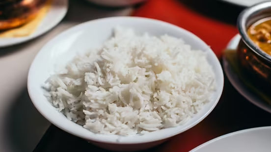 रोजाना चावल खाने वाले हो जाएं सावधान! इससे हो सकते हैं ये 6 बड़े नुकसान