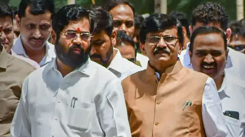 ‘महाराष्ट्र विधानसभा भंग हो सकती है’, सियासी संकट के बीच संजय राउत का बयान