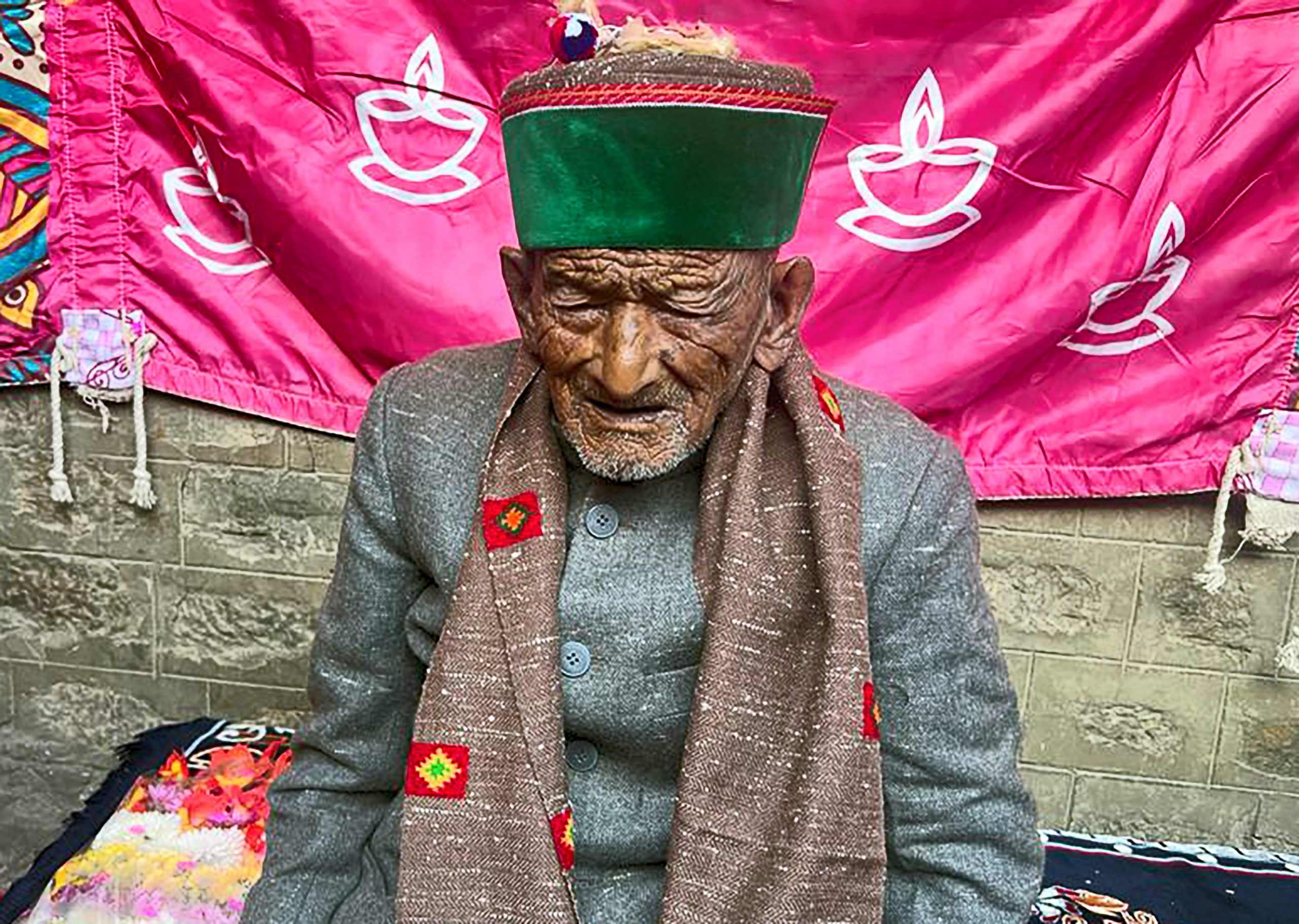 कौन थे श्याम सरन नेगी? देश के पहले वोटर का 106 वर्ष की उम्र में निधन
