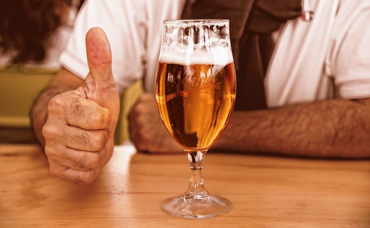 किडनी स्टोन से लेकर दिमाग की मजबूती तक, बीयर पीने के ये फायदे आपको हैरान कर देंगे