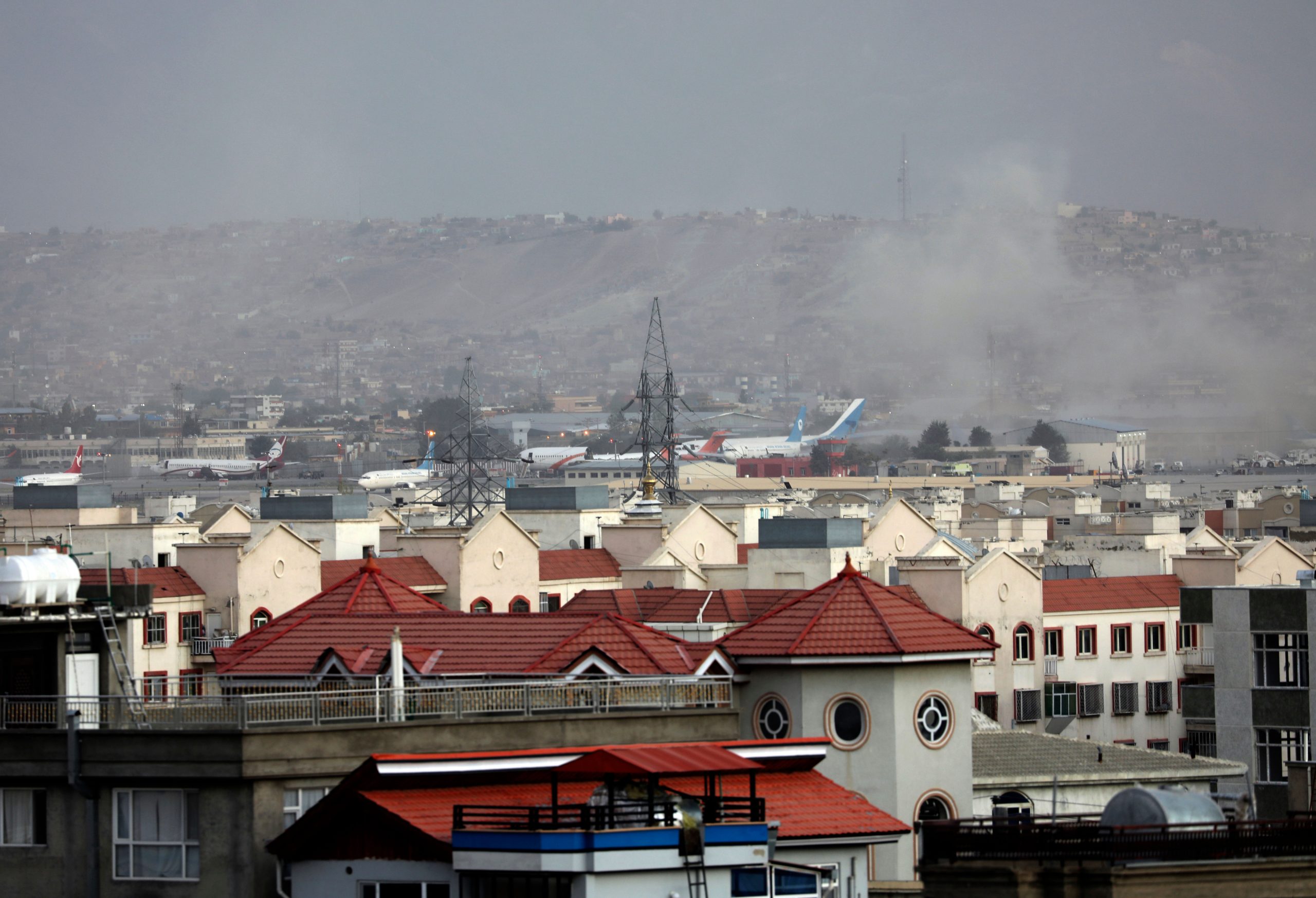 अफगानिस्तान: काबुल एयरपोर्ट के बाहर धमाके में 13 US कमांडो समेत 60 की मौत, 140 घायल