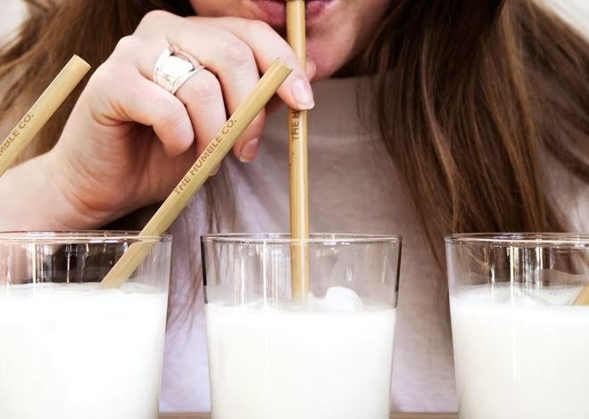 अगर आपको रात में दूध पीकर सोने की आदत है तो संभल जाएं! पड़ सकता है भारी