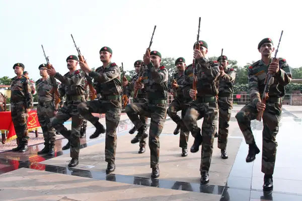 Indian Army Recruitment: भारतीय सेना में SSC टेक पदों पर निकली वैकेंसी