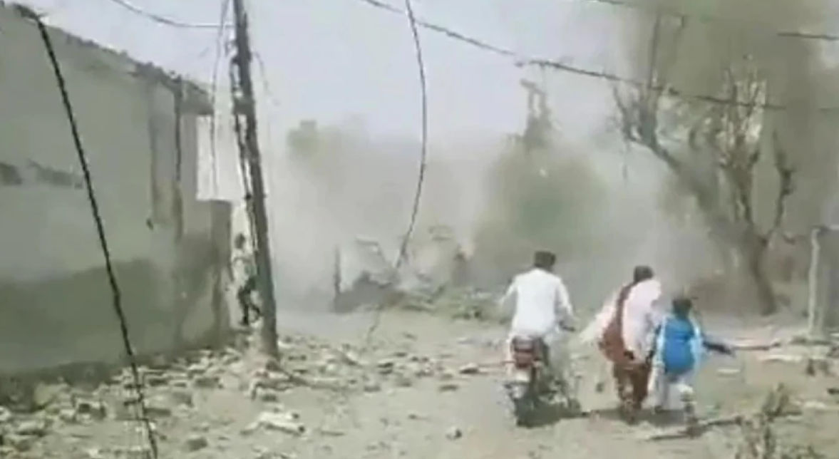 पाकिस्तान में बड़ा धमाका, दो लोगों की मौत, 17 घायल