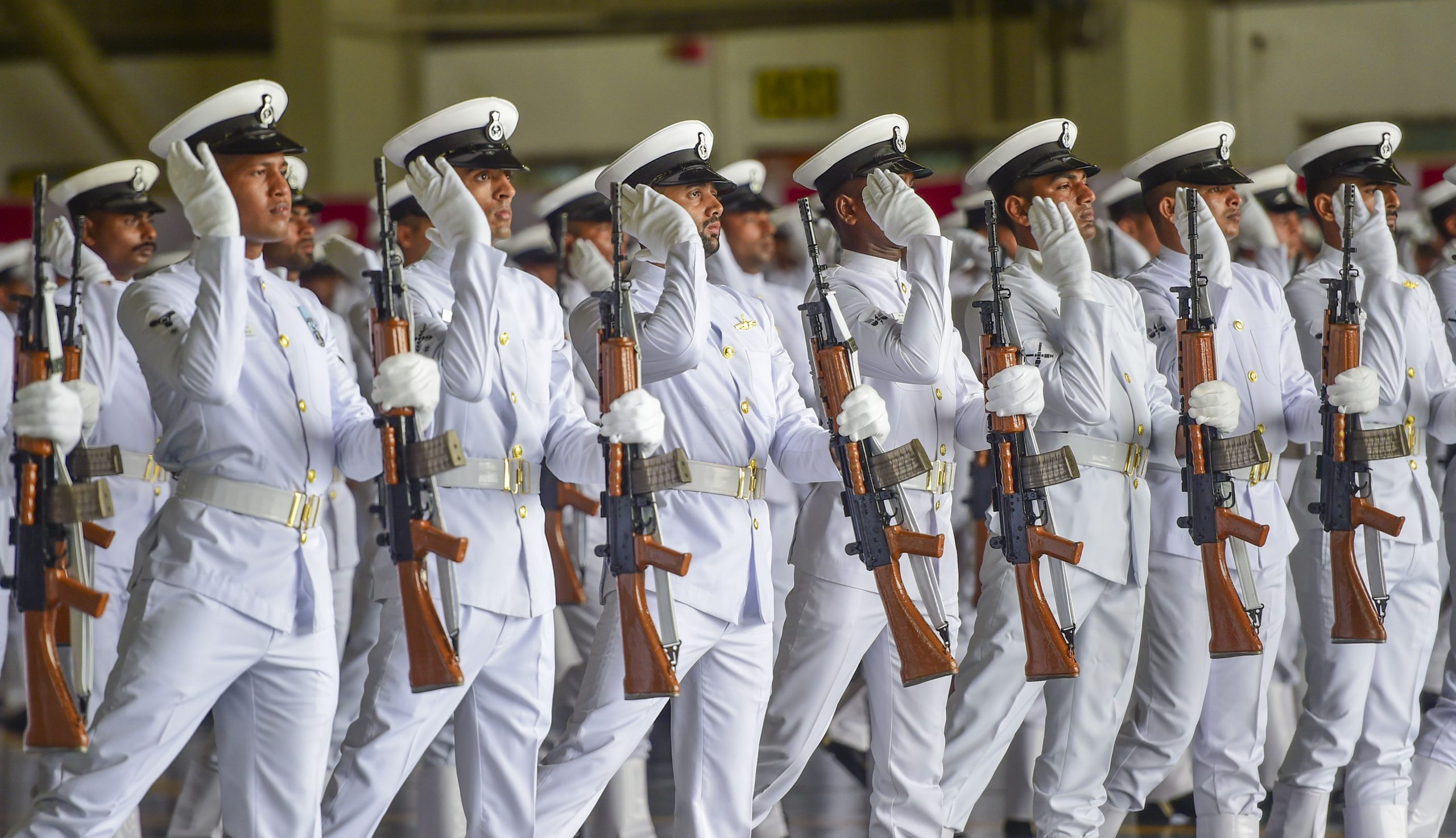 युवाओं के लिए Indian Navy में शामिल होने का सुनहरा मौका, जल्द करें आवेदन