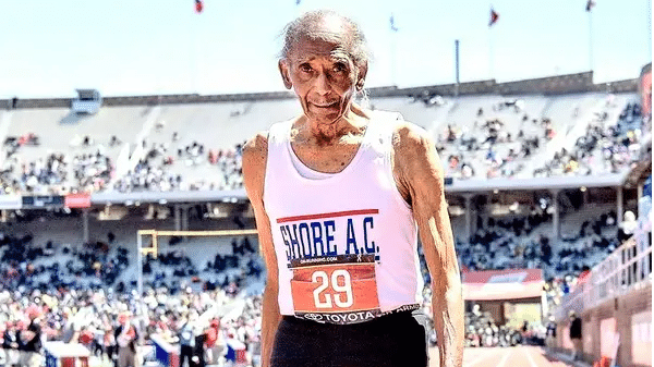 सौ साल के बुजुर्ग ने 100 मीटर रेस में बनाया वर्ल्ड रिकॉर्ड, टाइमिंग देखें