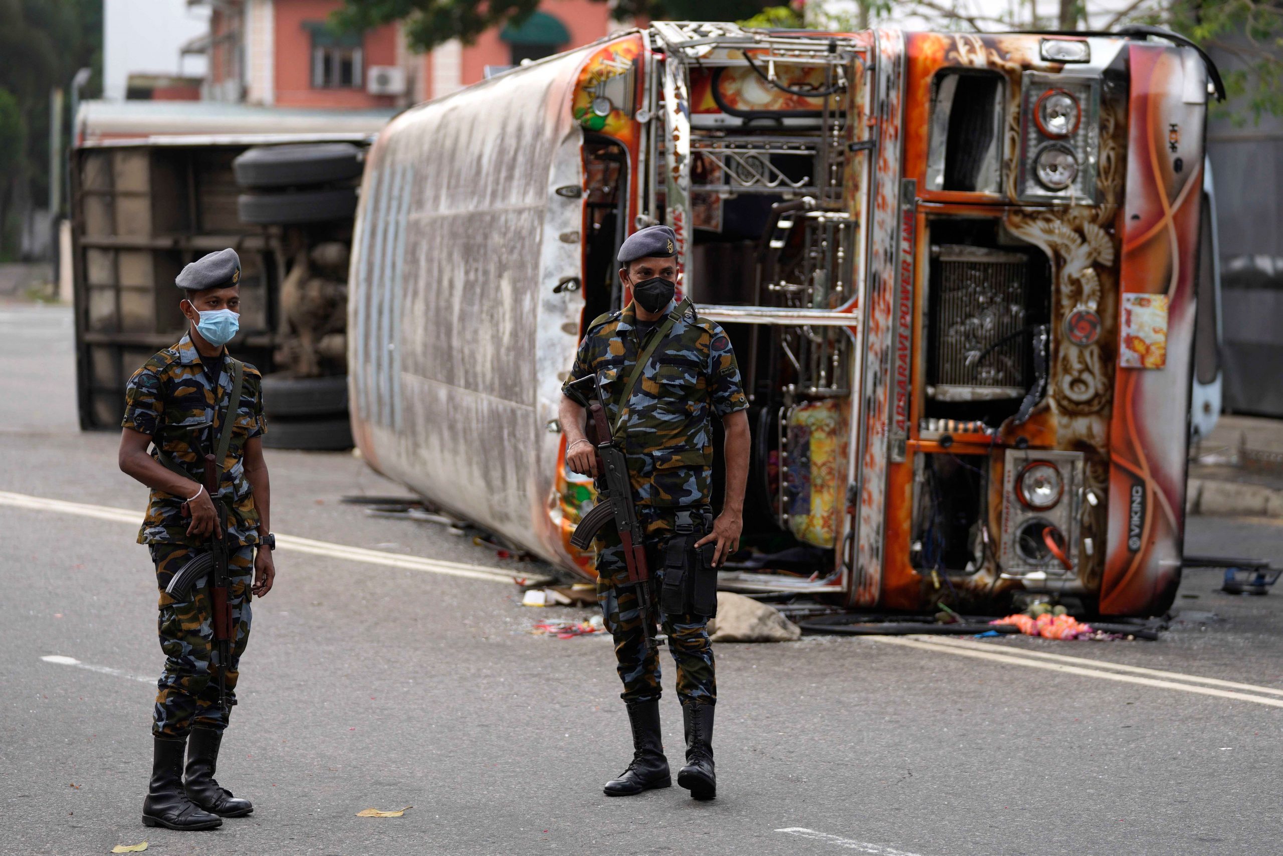 श्रीलंका में अब प्रदर्शनकारियों पर चलेगी गोली, रक्षा मंत्रालय का बड़ा फैसला
