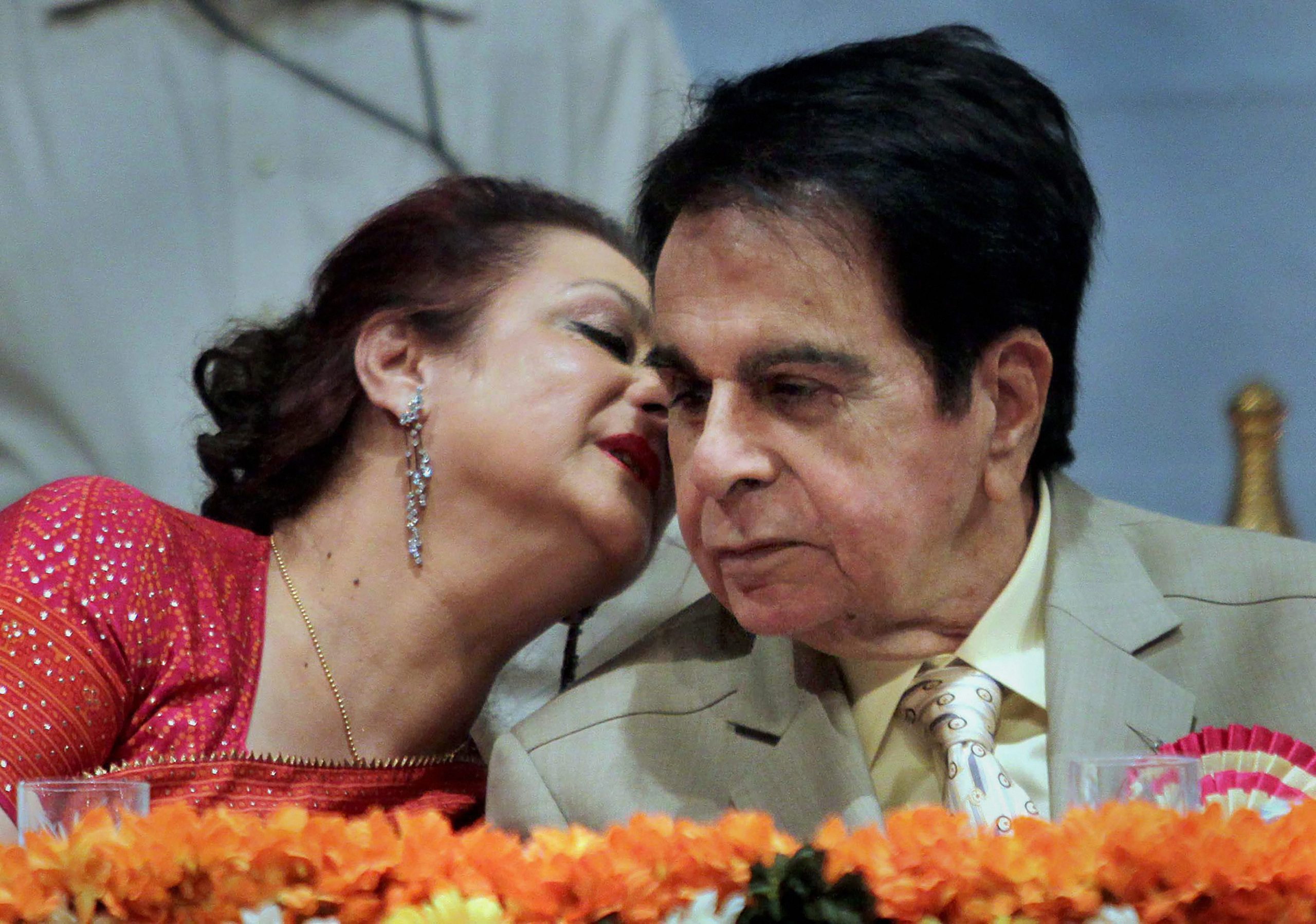 पाकिस्तानी महिला के प्यार में पड़ गए थे दिलीप कुमार, छोड़ दिया था सायरा बानो का साथ