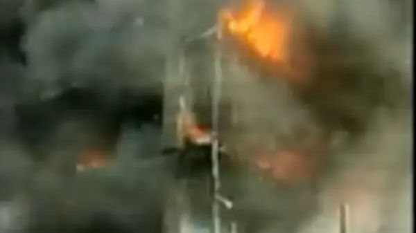 Delhi Fire: मुंडका में इमारत में लगी आग को बुझाया गया, रेस्क्यू ऑपरेशन अभी भी जारी