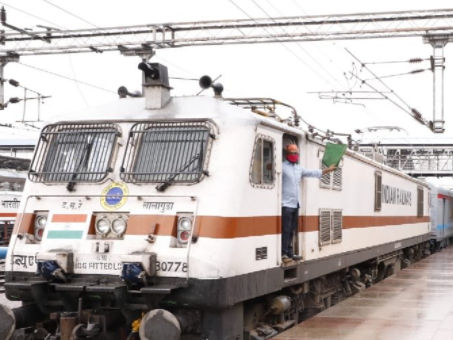 Indian Railways: बिहार में 21 एक्सप्रेस और पैसेंजर ट्रेन रद्द, 9 का रूट बदला, देखें लिस्ट