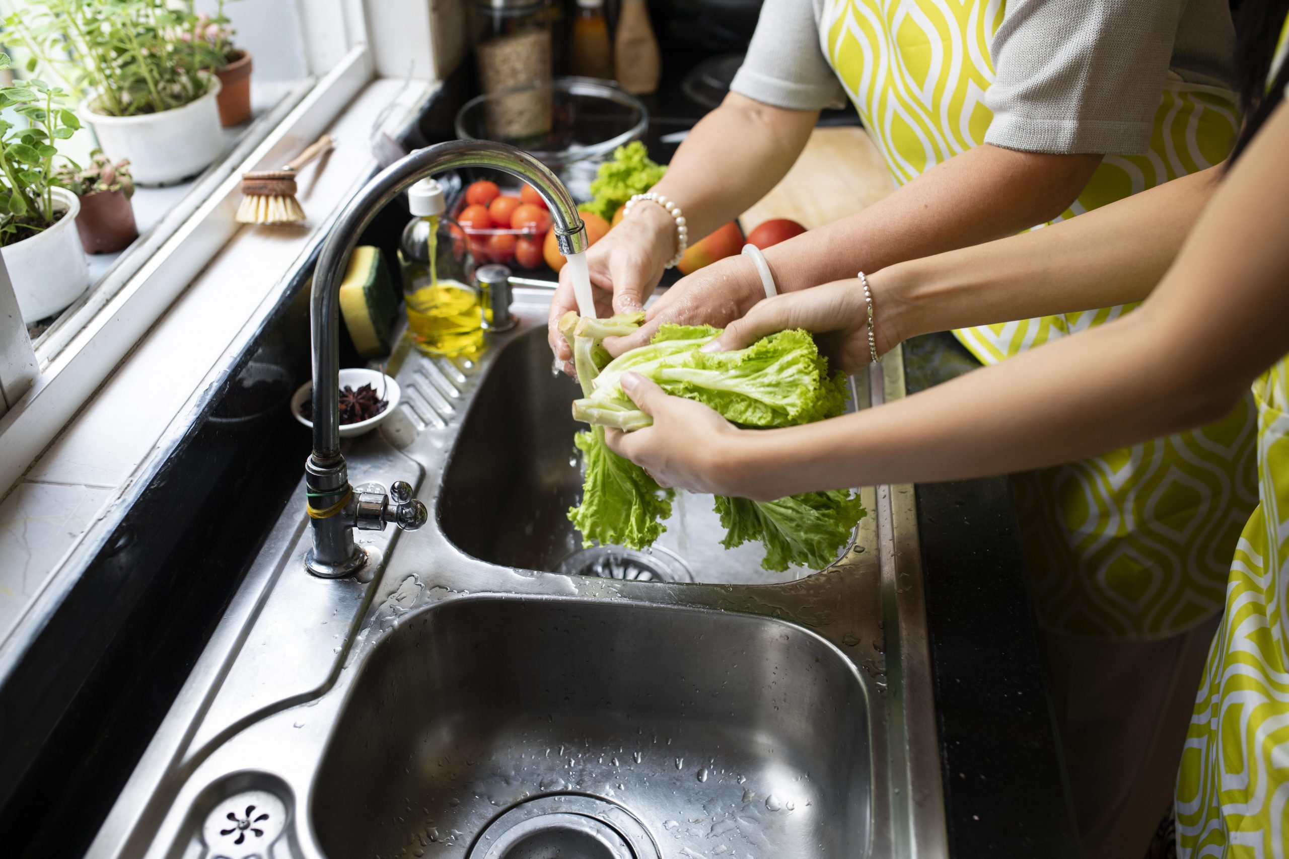 खाने से पहले भूलकर भी न धोएं ये सब्जियां, हो सकते हैं गंभीर बीमारी के शिकार