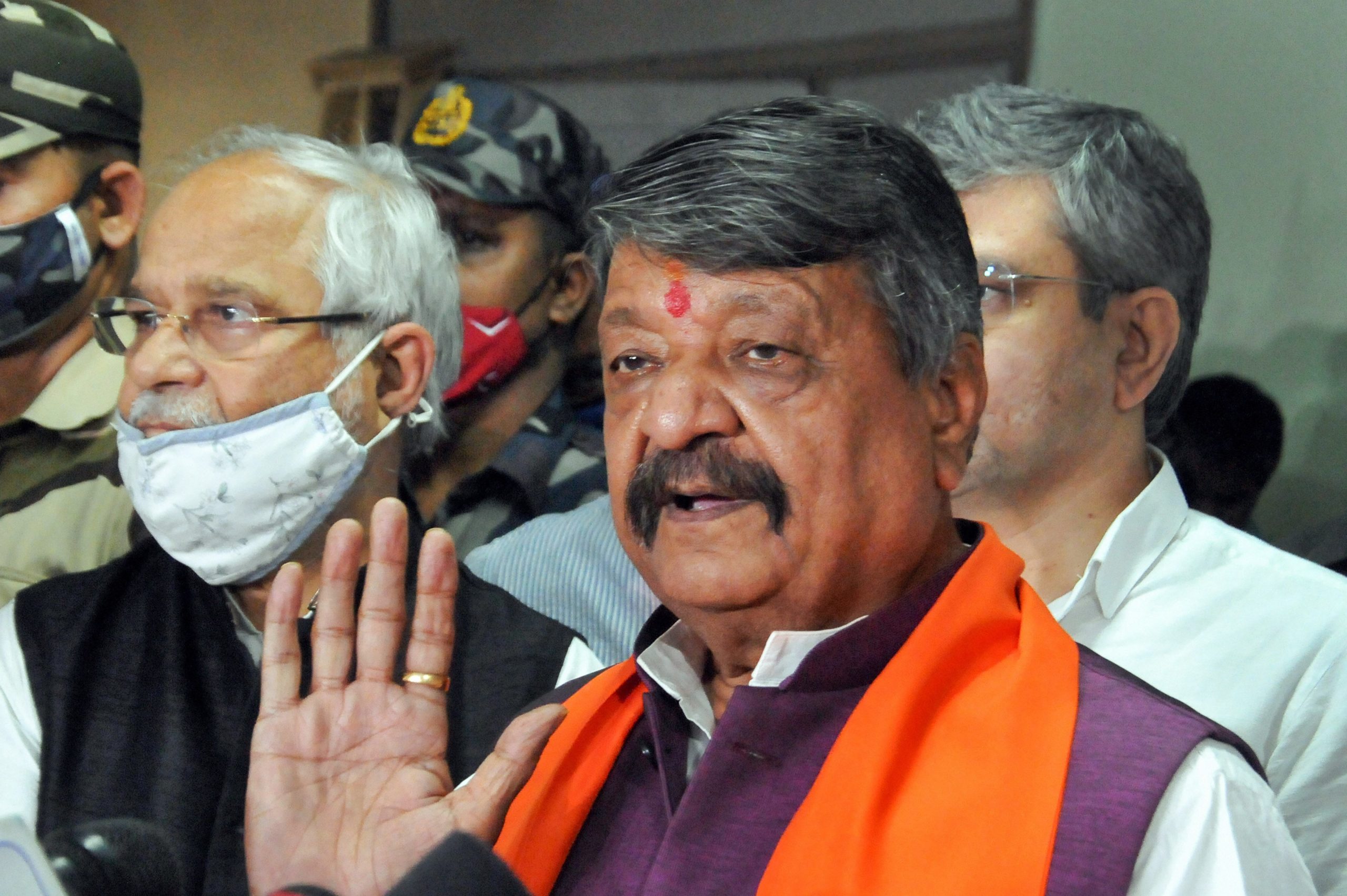 UP Election: BJP नेता कैलाश विजयवर्गीय का बयान- ‘जिनको टिकट मिलने की संभावना नहीं वह जा सकते हैं’
