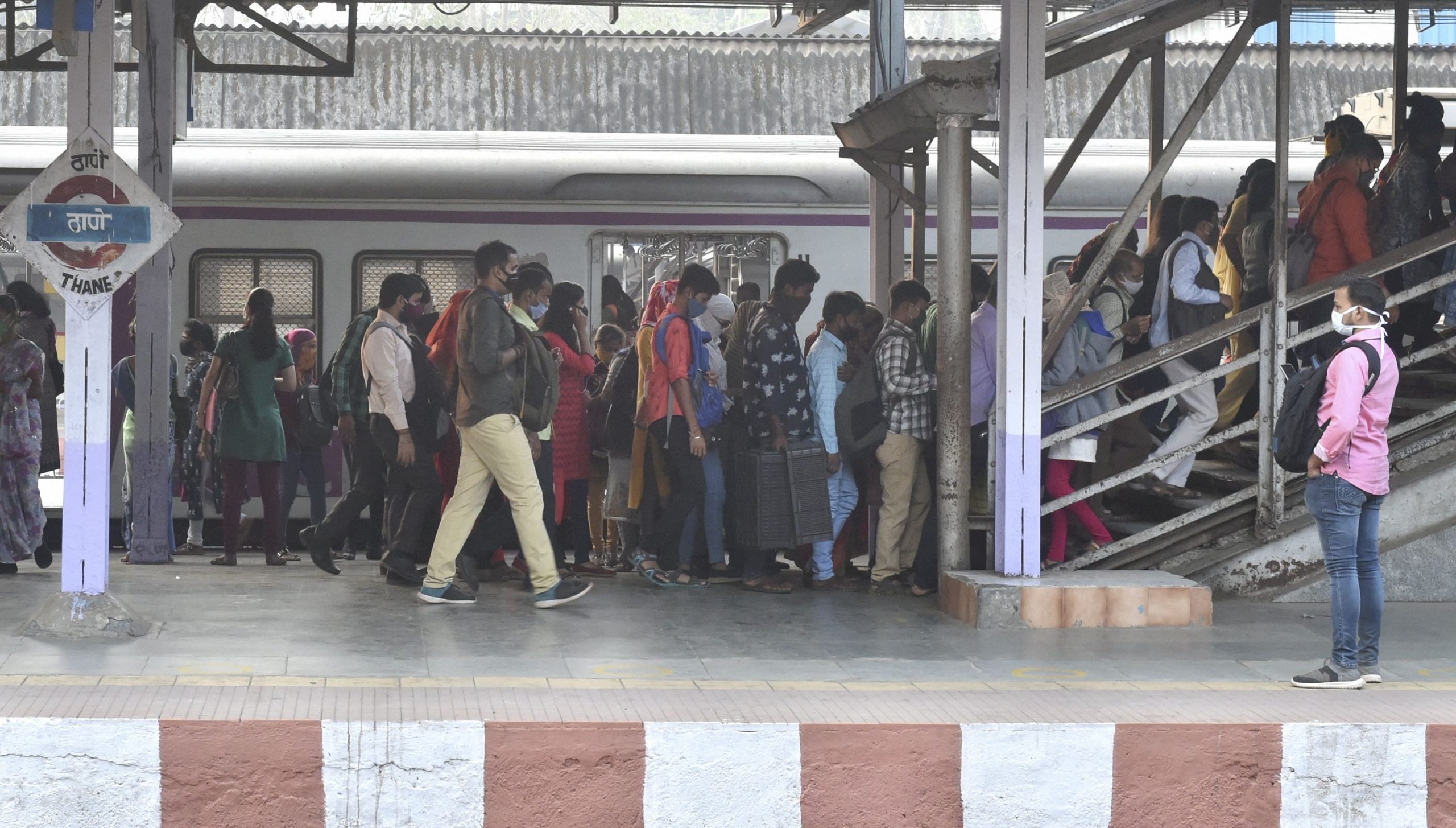 भारतीय रेलवे ने बढ़ाया प्लेटफॉर्म टिकट का किराया, जानें क्यों लिया गया ऐसा फैसला?