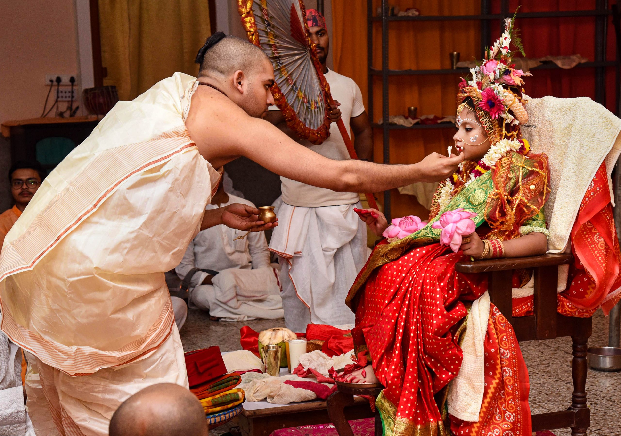 Navratri Kanya Pujan: कन्या पूजन के साथ बटुक पूजा क्यों है जरूरी?