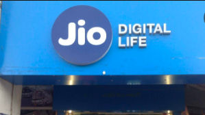 JIO का बड़ा धमाका, 200 रुपये देकर ले सकते हैं 14 OTT प्लेटफॉर्म्स का मजा!
