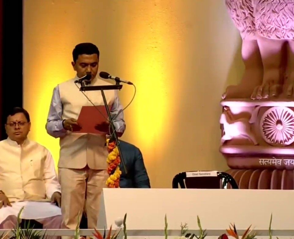 प्रमोद सावंत ने ली CM पद की शपथ, लगातार दूसरी बार बने गोवा के मुख्यमंत्री