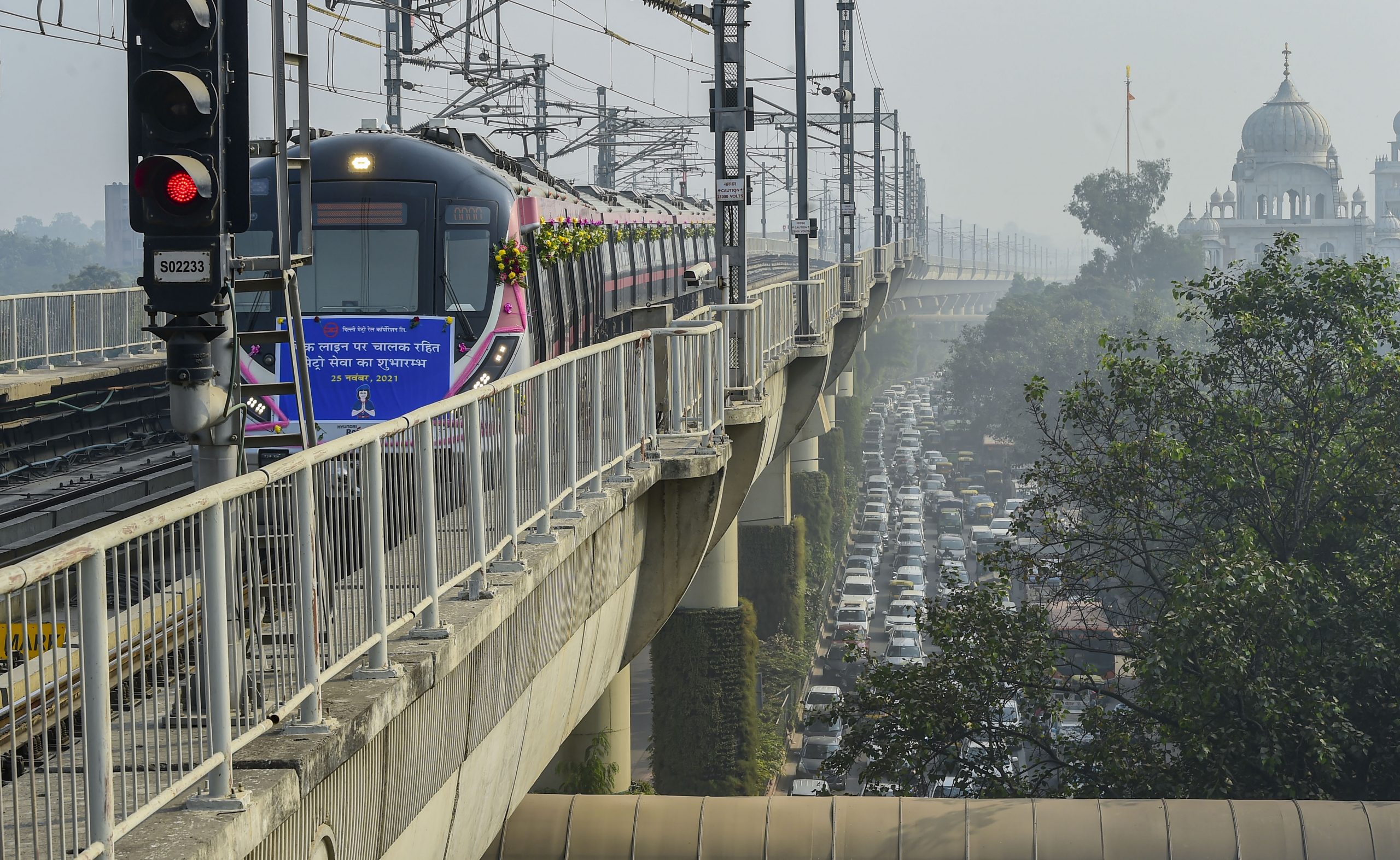Delhi Metro की पिंक लाइन भी हुई ड्राइवर लेस, दुनिया में चौथे नंबर पर स्थान