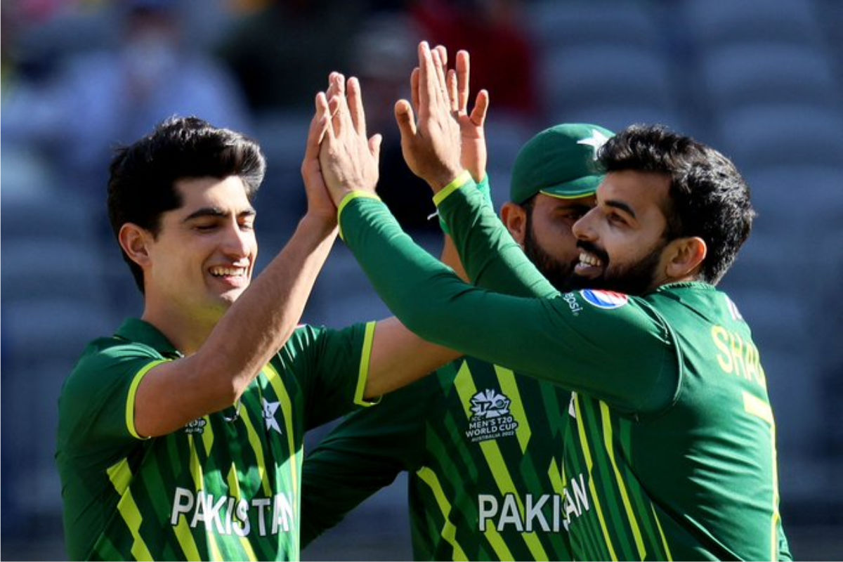 पाकिस्तान अभी भी T20 वर्ल्ड कप के सेमीफाइनल में कैसे पहुंच सकती है?